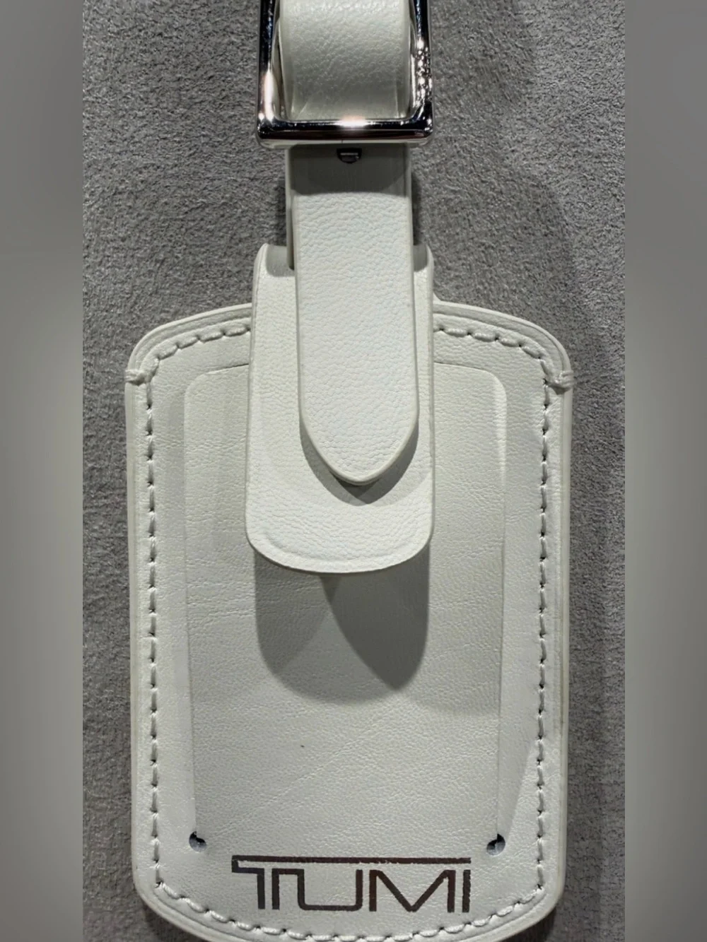 NEW IN BOX Tumi 3.625” x 2.25” Leather Luggage Name Tag w/ Buckle - IVORY WHITE